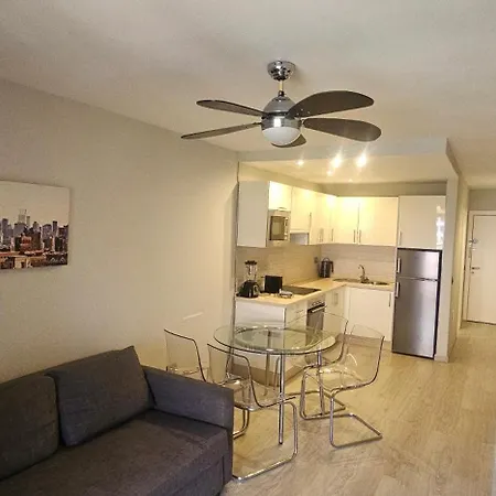 Apartment Valdes Center 306a, Near Beach, Full Aircon