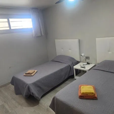 Valdes Center 306a, Near Beach, Full Aircon * Los Cristianos (Tenerife)